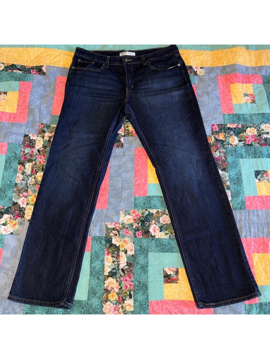 Denim - Levi's Signature True Straight Dark Wash Jeans Size 12 W31 Woman’s Classic Denim